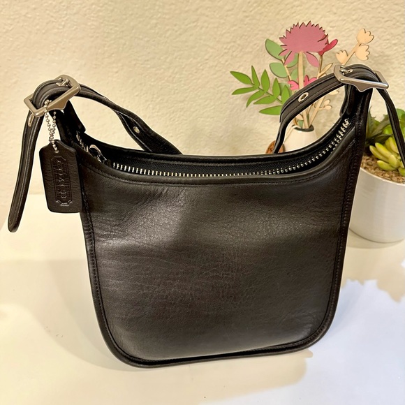 SOLD Vintage Coach Janice’s Legacy - Picture 1 of 12